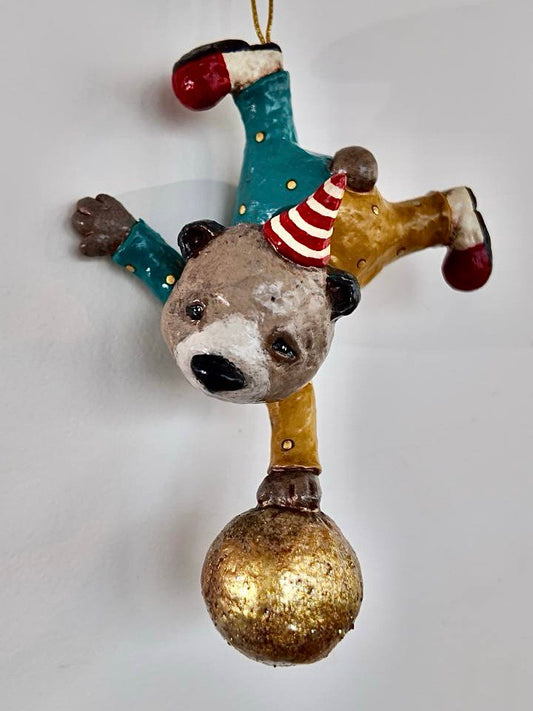 The Lightness of the Moment Serie : Hello Circus!